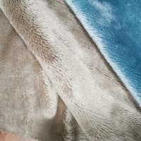 Tissu en velours pelucheux en fausse fourrure 100% polyester de couleur unie, super doux, brossé, antistatique, en gros personnalisé pour couverture de fille