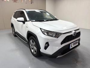 Buen <span class=keywords><strong>Precio</strong></span> para Auto Usado en Buenas Condiciones, <span class=keywords><strong>Toyota</strong></span> <span class=keywords><strong>RAV4</strong></span> <span class=keywords><strong>2022</strong></span> 2.5L Híbrido E-CVT 2WD Edición Elite con Techo Corredizo, SUV en Stock - Product Image 3