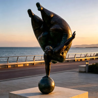Statue de gymnaste féminine en bronze coulé à la main, ornement de cour d'art moderne à hauteur personnalisable, sculpture en bronze