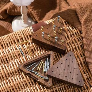 Jeu de société triangulaire en bois avec boîte de rangement, jeu portable pour fête de famille, 2 joueurs, en bois de noyer, coffret cadeau - Product Image 1