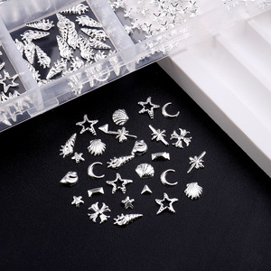 Caja de 12 compartimentos de adornos para uñas con remaches punk, estrellas de mar y conchas marinas, de aleación mixta, para decoración de manicura DIY, venta al por mayor transfronteriza - Product Image 2