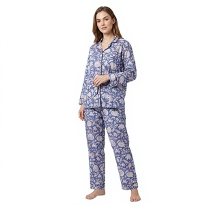 Conjunto de Pijama Largo para Mujer, Hecho a Mano, 100% Algodón, Estampado Floral Digital, Suave y Transpirable, Diseño Elegante - Product Image 1