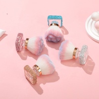 Nouvelle brosse à poussière pour ongles fleur rose brillante avec brosse de maquillage strass beauté nettoyant pour ongles brosse outils de manucure