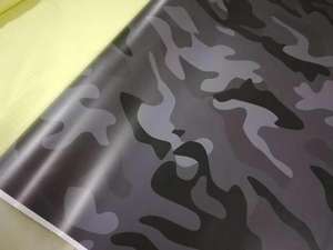 Film vinylique Jumbo Elite pour emballage de voiture, Camouflage de neige noir gris arctique, rouge, rouleaux, figurines éblouissant - Product Image 2