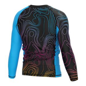 Camiseta Deportiva para Hombre con Patrón de Líneas Dinámicas - Ropa Deportiva de Alto Rendimiento Ideal para MMA, BJJ, Surf y Entrenamiento - Product Image 2