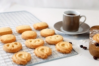 Recette de biscuits au beurre classiques, biscuits danois traditionnels croustillants à la crème sucrée et aux œufs, biscuits beurrés