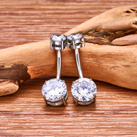 Vente en gros de bijoux de piercing corporel en titane ASTM F136 : anneaux de nombril ronds en zircon, piercings barbell industriels, boucles d'oreilles tendance
