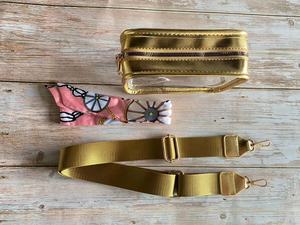 กระเป๋าสะพาย<span class=keywords><strong>ค</strong></span>าดลำตัวกันน้ำทำจากพีวีซีขอบ<span class=keywords><strong>หนัง</strong></span> PU โลโก้แบบกำหนดเองฤดูร้อน2025 - Product Image 4