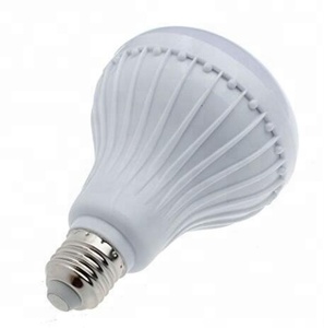 หลอดไฟ LED อัจฉริยะ E26 ฐาน RGB เปลี่ยนสีได้ ควบคุมผ่านแอพ ปรับความสว่างได้ อายุการใช้งาน 25000 ชั่วโมง สำหรับบ้านและสำนักงาน - Product Image 3
