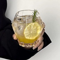 Verre à whisky et cocktail en verre hexagonal géométrique de style nordique, en forme de diamant, pour bar à domicile et fêtes