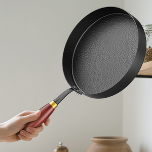 Poêle en fonte pré-assaisonnée, chauffe rapidement et uniformément, durable, sans revêtement, antiadhésive, compatible gaz, électrique et induction - Product Image 2