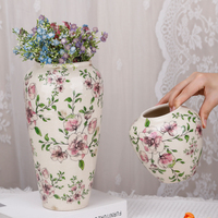 Vase à fleurs en céramique vintage Redeco avec glaçure craquelée, motif floral rose, vase en céramique pour la décoration de la maison, centre de table pour la chambre à coucher