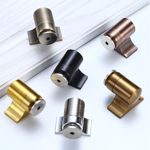 Loquet de porte en alliage de zinc à fixation au sol avec sécurité magnétique puissante pour portes d'entrée et portes en bois - Product Image 3