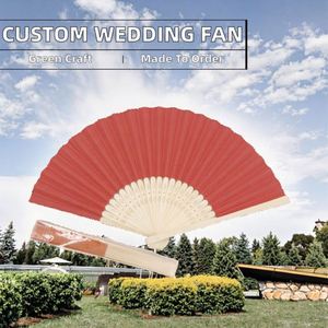 Éventail en bambou écologique personnalisé pour cadeau de mariage avec nom imprimé et technique de peinture à la main - Product Image 2