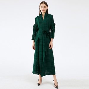 Vestido largo plisado Miyake 2025 con mangas de pétalo, cárdigan con solapa, fajas, talla grande, vestido largo verde, ropa estética para mujer 2021 - Product Image 1