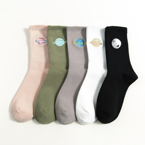 Calzini in cotone ricamati per il corpo celeste da donna calzino sportivo in tinta unita - Product Image 1