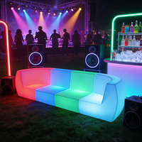 Canapé et chaises électroniques à LED à changement de couleur, résistants à l'eau, avec un design moderne, pour une ambiance personnalisée, adaptés à une utilisation en bar