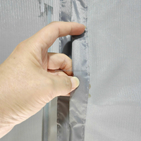   Se Utiliza para Instalar Cortinas de Fibra de Vidrio a Prueba de Mosquitos con una Abertura en el Centro para un Uso Conveniente