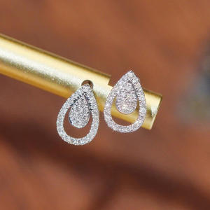 Pendientes de Diamantes Mon Amour en Oro Blanco, Corte Pera, Color G, Naturales, Clásicos, para Boda, Joyería para Mujer - Product Image 3