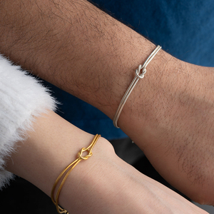 Minimalista placcato in oro 18K catena di <span class=keywords><strong>serpente</strong></span> Love Knot <span class=keywords><strong>bracciale</strong></span> donne gioielli impermeabili amicizia in acciaio inossidabile coppia braccialetti - Product Image 2