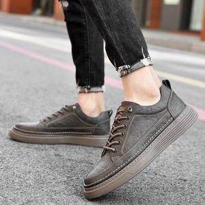 Fabricante de monopatín retro para hombre y mujer con logotipo personalizado original zapatillas informales de piel bajas personalizadas para hombre - Product Image 4
