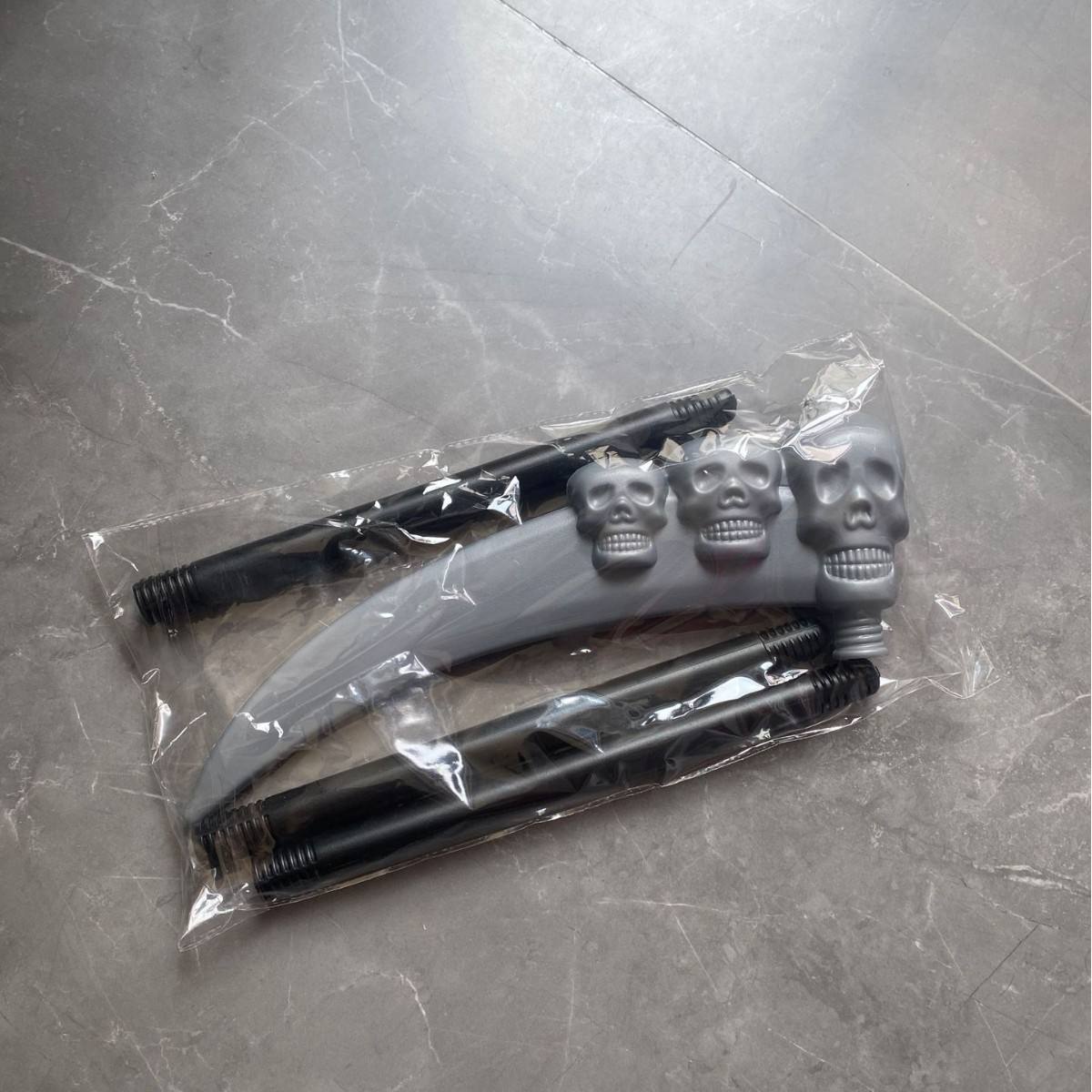 Three sections of ghost head ordinary sickle