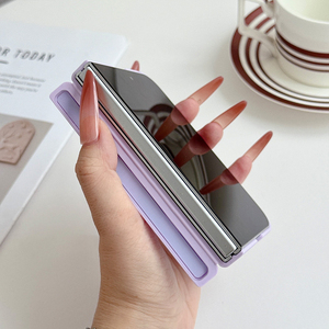 Coque magnétique en silicone liquide 3D S140 avec cadre d'objectif et incrustation de diamants pour iPhone, antichoc et anti-chute. - Product Image 5