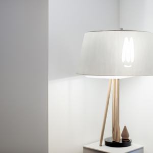 Lámpara LED estándar de cristal E27 3.8W 4000K 806 lm, ideal para iluminar espacios con luz blanca neutra y eficiente. - Product Image 3