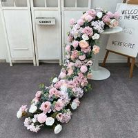 Arche de fleurs artisanales en roses blanches pour décoration de mariage, décoration de scène au sol, fleurs de gypsophile roses, chemin de table en roses de soie et gypsophile