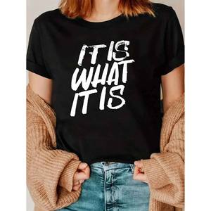 T-shirt da donna IT IS What IT IS con logo stampato dal design personalizzato, lavorato a maglia, anti-pilling, bellissima maglietta in stile cartone animato - Product Image 2