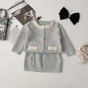 2025 nouveau Style filles vêtements ensembles petit costume <span class=keywords><strong>jupe</strong></span> <span class=keywords><strong>tricot</strong></span>é pull à la mode commerce extérieur vêtements pour enfants - Product Image 2