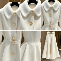 Ensemble 2 pièces MAG pour femme : Veste peplum unie blanc ivoire et jupe midi évasée, en Spandex, pour le printemps, formel et professionnel, avec ceinture à boutons dorés, ODM