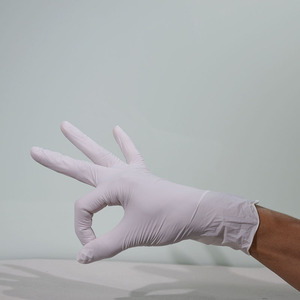 Gants en nitrile pur sans poudre, blancs, 3 mil, texturés, série M3.5g, fabriqués directement en Malaisie - Product Image 3