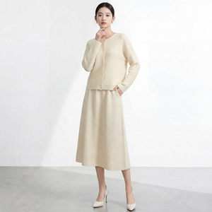 Nouvelle Collection Été 2026 : Ensemble Tendance Femme – Haut Ample Décontracté + Jupe Deux Pièces Grande Taille – Vêtements Féminins en Gros - Product Image 3