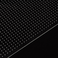 Plaque de verre de quartz fondu perforé transparente sur mesure à haute transmission lumineuse, pureté 99,999 %, forme circulaire pour applications solaires