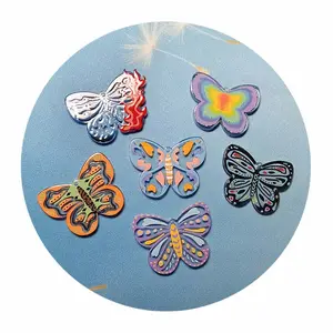 100 개/몫 수지 나비 매력 다채로운 곤충 요정 날개 펜던트 DIY 귀걸이 팔찌 목걸이 보석 만들기 매달려