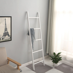 Échelle de couverture <span class=keywords><strong>en</strong></span> <span class=keywords><strong>bois</strong></span> personnalisée pour la décoration intérieure Échelles de couverture et supports Étagère d'échelle penchée pour le mur Porte-serviettes <span class=keywords><strong>en</strong></span> <span class=keywords><strong>bois</strong></span> - Product Image 3