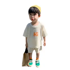 Conjunto de duas peças para meninos, roupas de verão esportivas fofas de desenho animado para crianças, roupas de manga curta para bebês