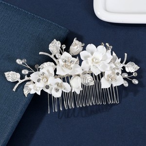 <span class=keywords><strong>Peigne</strong></span> à cheveux floral de luxe fait main avec perles blanches et cristaux, bijou de <span class=keywords><strong>mariage</strong></span> polyvalent pour mariées et demoiselles d'honneur - Product Image 3