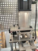 Machine automatique de remplissage et de scellage de tubes en silicone 5-40 tubes/min, en acier inoxydable 304 de haute précision pour le mastic