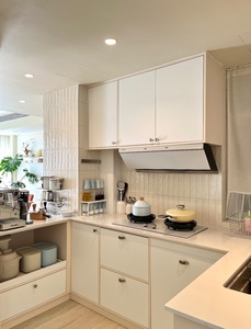 Mobili <span class=keywords><strong>da</strong></span> <span class=keywords><strong>Cucina</strong></span> Moderni e Minimalisti, Armadietti su Misura per Cucine Aperte con Piani di Lavoro in Quarzo - Product Image 3