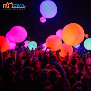 ลูกบอลพีวีซีเป่าลม LED สำหรับงานคอนเสิร์ต พร้อมพัดลมในตัว ลูกบอลแบบอินเทอร์แอคทีฟสำหรับเชื่อมสัมผัสกับผู้ชม (ขนาด 60/80 ซม. ปรับแต่งได้) - Product Image 1