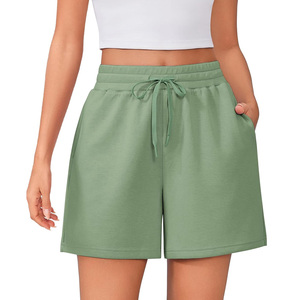 Shorts en tricot uni à tombé fluide pour femme, en mélange de coton premium avec une élasticité naturelle et une sensation d'été. - Product Image 5