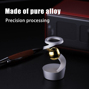 Jouet de bureau pour adulte soulagement du stress en alliage d'aluminium décompression hypnose gyroscope rotatif cadeau de lévitation cinétique du bout des doigts - Product Image 5