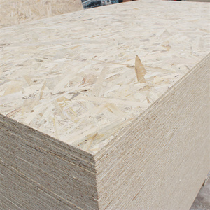 <span class=keywords><strong>Precio</strong></span> competitivo 8mm 9mm 11mm 12mm 15mm 18mm <span class=keywords><strong>OSB</strong></span> 3 <span class=keywords><strong>OSB</strong></span> 2 (tablero de hebra Orientada) tablero <span class=keywords><strong>OSB</strong></span> para embalaje o uso en construcción - Product Image 4