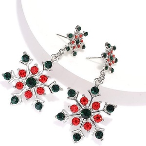 Collier de Noël avec pendentif flocon de neige en perles et strass étincelants colorés, ensemble collier ras-du-cou et boucles d'oreilles, bijoux Père Noël pour femme - Product Image 5