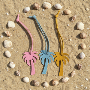 Porte-clés en cuir PU gaufré avec motifs de cocotiers et de palmiers, plusieurs couleurs, cadeau promotionnel de voyage pour le Ramadan - Product Image 3