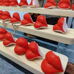 Wooden Lip <b>Keychain</b> Carved Lips 3x3x2.5 Cm Portable Gift For Couples Friends - Product Image 2
