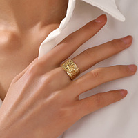 Neu im Jahr 18 Karat vergoldeter Edelstahl Vintage Hammered Devil's Eye Breite Fingerringe Schmuck für Frauen