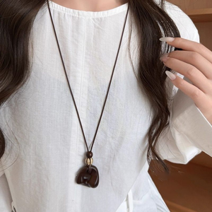 Collier pendentif rond rétro, style unique et artistique - Product Image 2